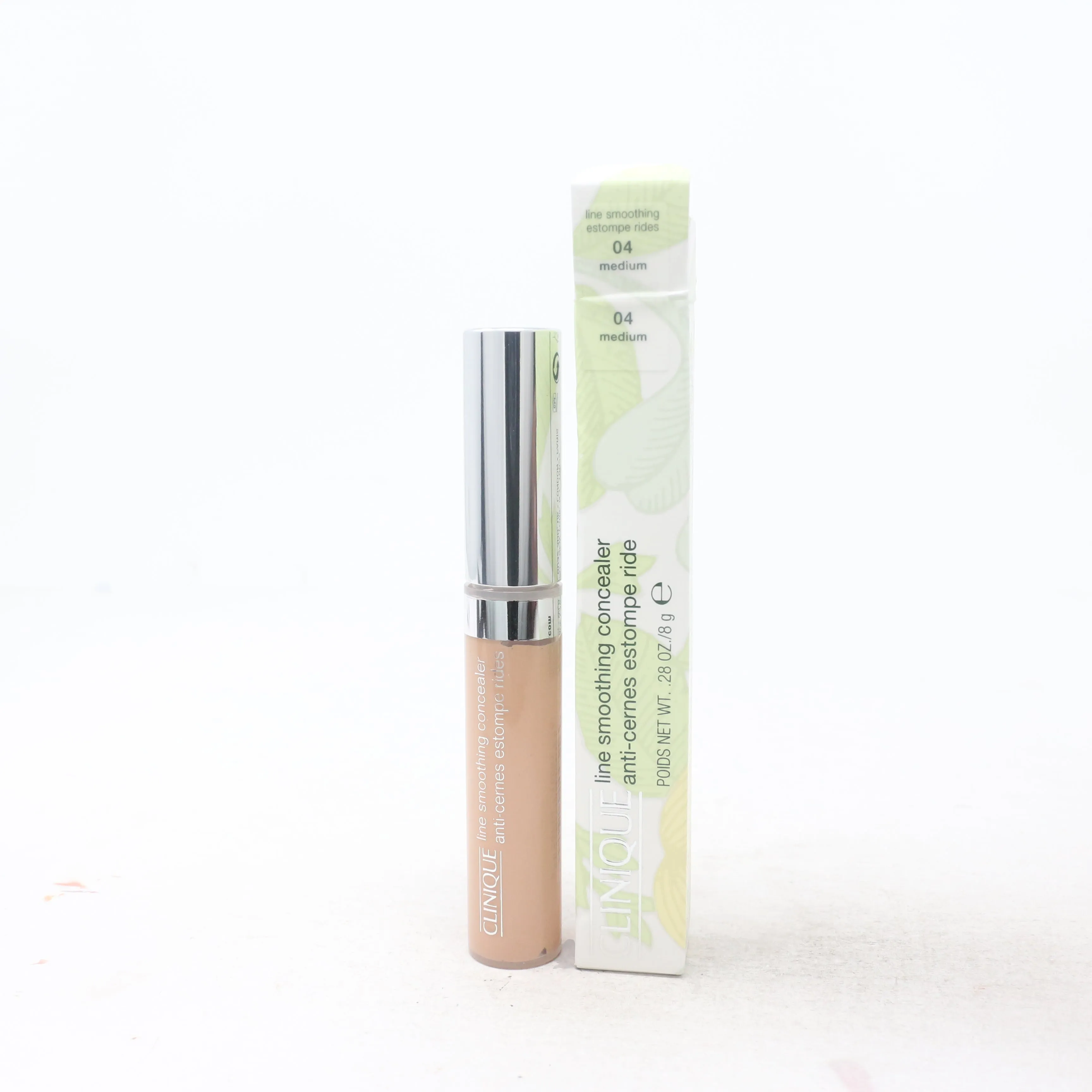 Clinique Line Smoothing Concealer  0.28oz/8g New With Box