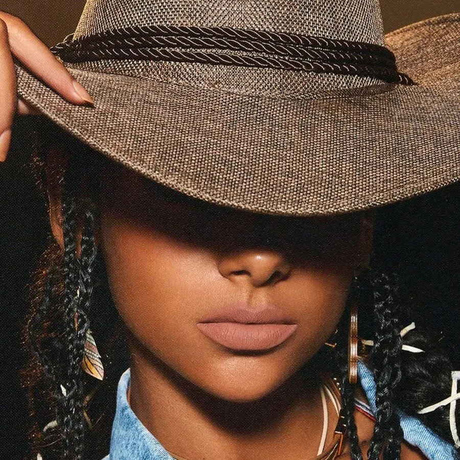Liquid lipstick Sheglam Live To Roam Epic Adventure - All Aboard, beige