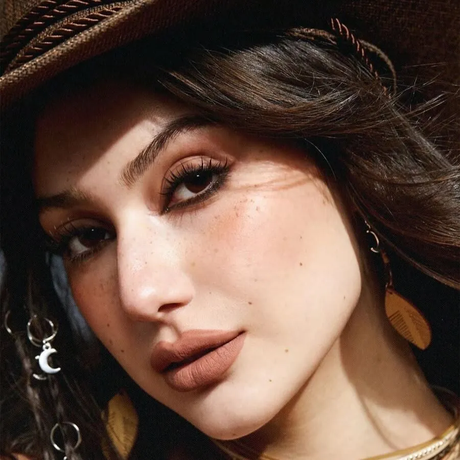 Liquid lipstick Sheglam Live To Roam Epic Adventure - All Aboard, beige