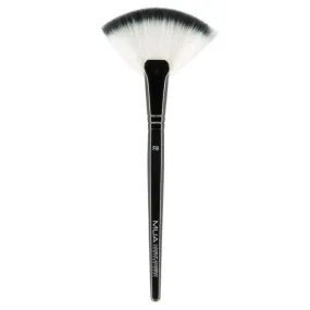 MUA Brush Fan